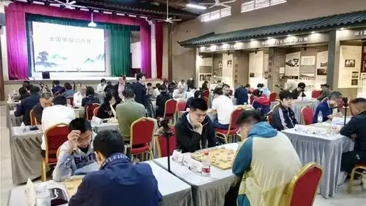 中超争冠大戏上演：海港三叉戟集体爆发，申花防线告急迎生死战